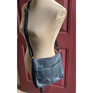 The Sak Alameda Crossbody Bag Black Pebbled Leather Lined Classic Minimalist